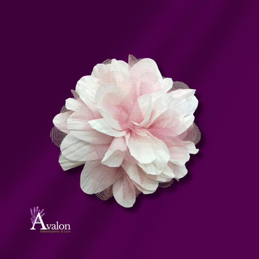 Flower Brooch Light Pink Medium