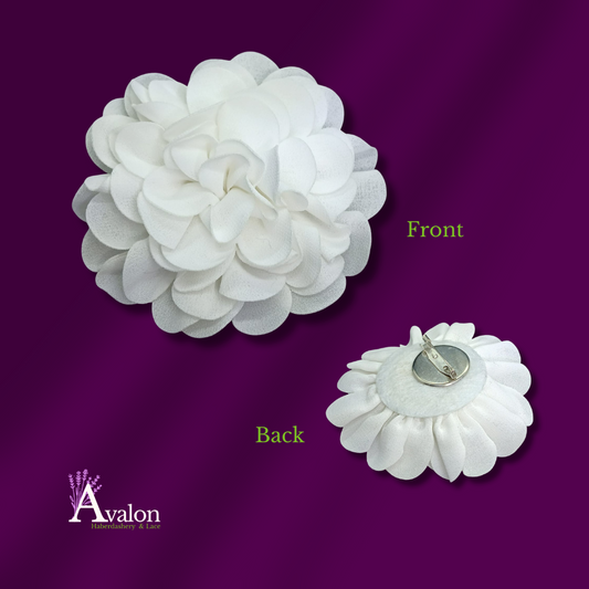 Flower Brooch White Medium!